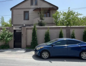 Երեք հարկանի քարե տուն Առինջում, 220 քմ , Հողատարածքի մակերեսը 485 քմ