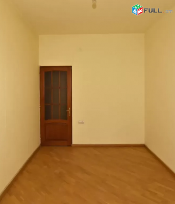 3 սենյականոց բնակարան նորակառույց շենքում Արամի փողոցում, 130 քմ, 3/14 հարկ, 2 սանհանգույց
