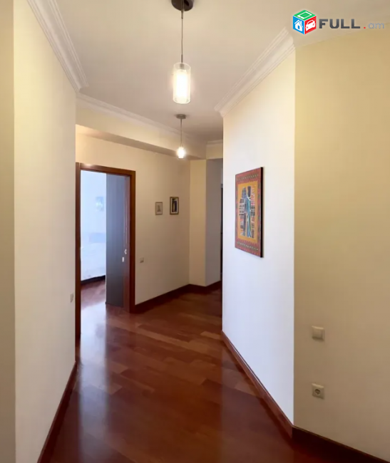4 սենյականոց բնակարան նորակառույց շենքում Հյուսիսային պողոտայում, 200 ք.մ., 2 սանհանգույց