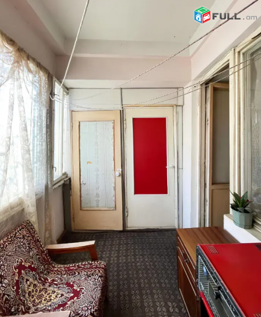 Դերենիկ Դեմիրճյան փողոցում, 96 քմ   բարձր առաջին հարկ 