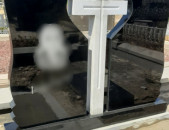 Հնդկական սև գրանիտե գերեզմանաքարեր