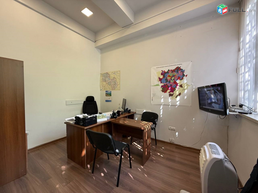 Բուզանդ  փողոցում վարձով է տրվում կոմերցիոն տարածք, For rent, կոդ G2704