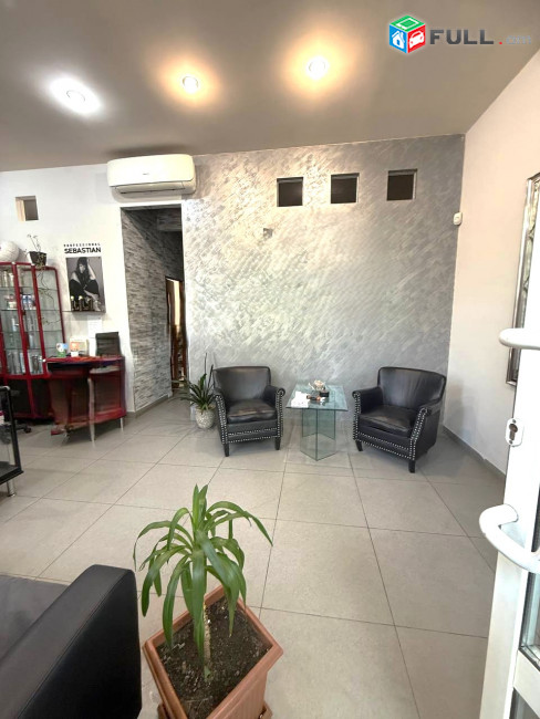 Կորյուն փողոցում, վարձով է տրվում կոմերցիոն տարածք։For rent կոդ G2715