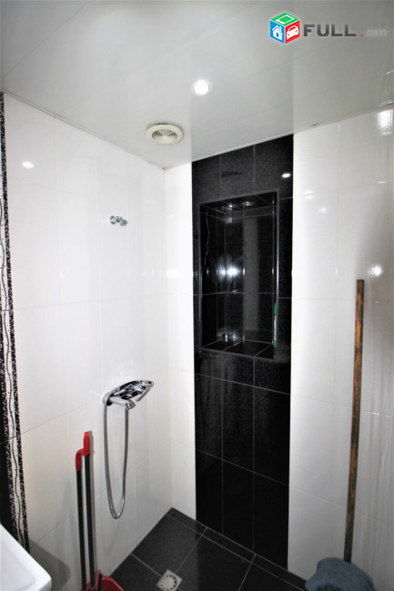 Վարձով է տրվում գրասենյակային տարածք։ For rent G1748