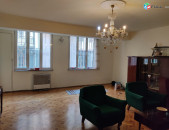 Փարպեցի փողոցում վաճառվում է բնակարան։For sale կոդ C1570