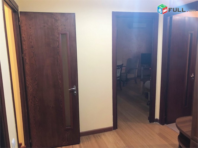 Buzand new building Բյուզանդ նորակառույց Հանրապետության Հրապարակին մոտ Бюзанд
