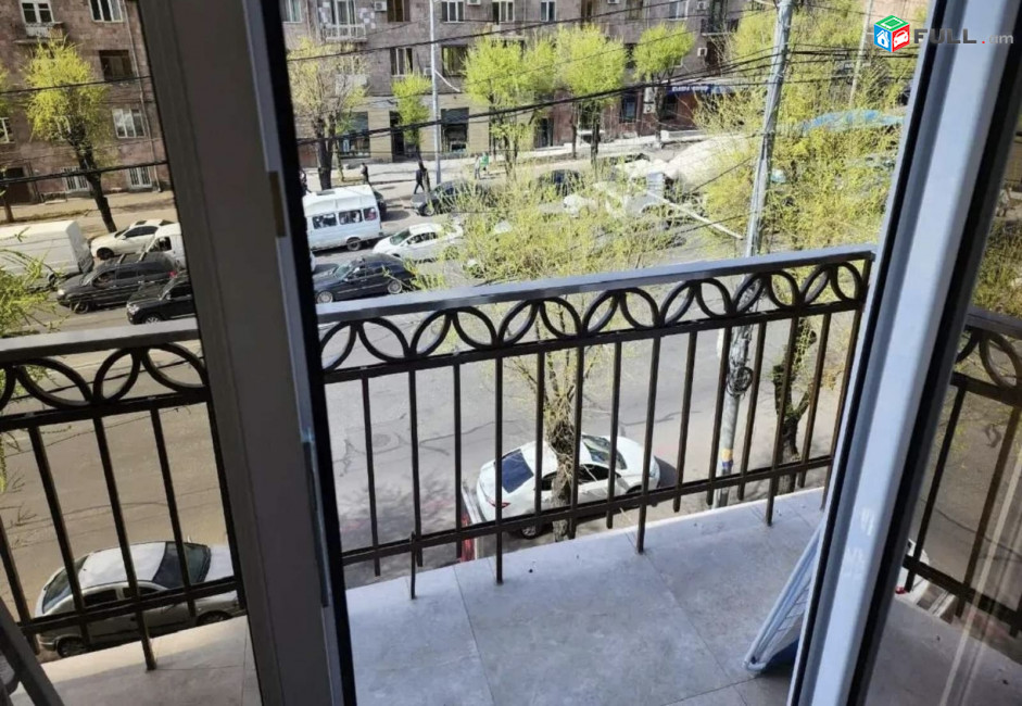 Կոմիտաս Փափազյան խաչմերուկ: Комитас Komitas