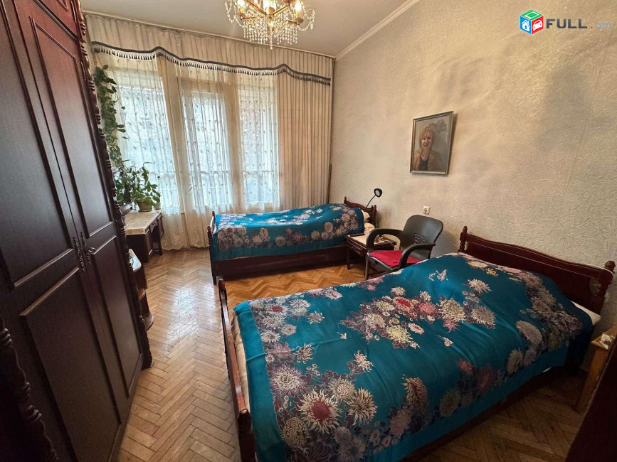 Վարձով է տրվում 3 սենյակ Կենտրոնում k 5466